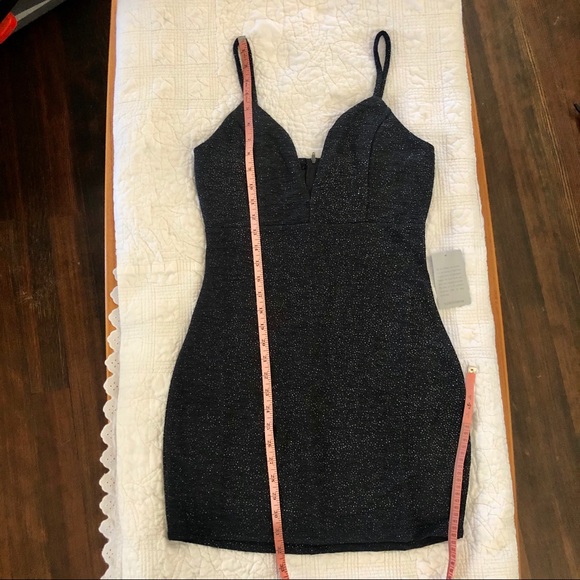 Bailey Blue Deep V-Neck Sparkle Crepe Dress - Picture 5 of 8